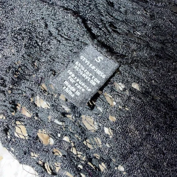 Chic Black Lace Kimono see thru short sleeve cardigan with Fringe - Picture 4 of 5